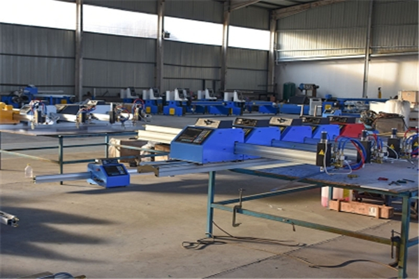 龍門式數(shù)控切割機 龍門式數(shù)控切割機