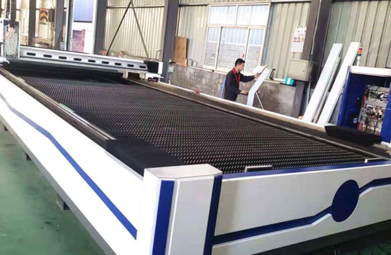 大型激光切割機報價_大型激光切割機多少錢